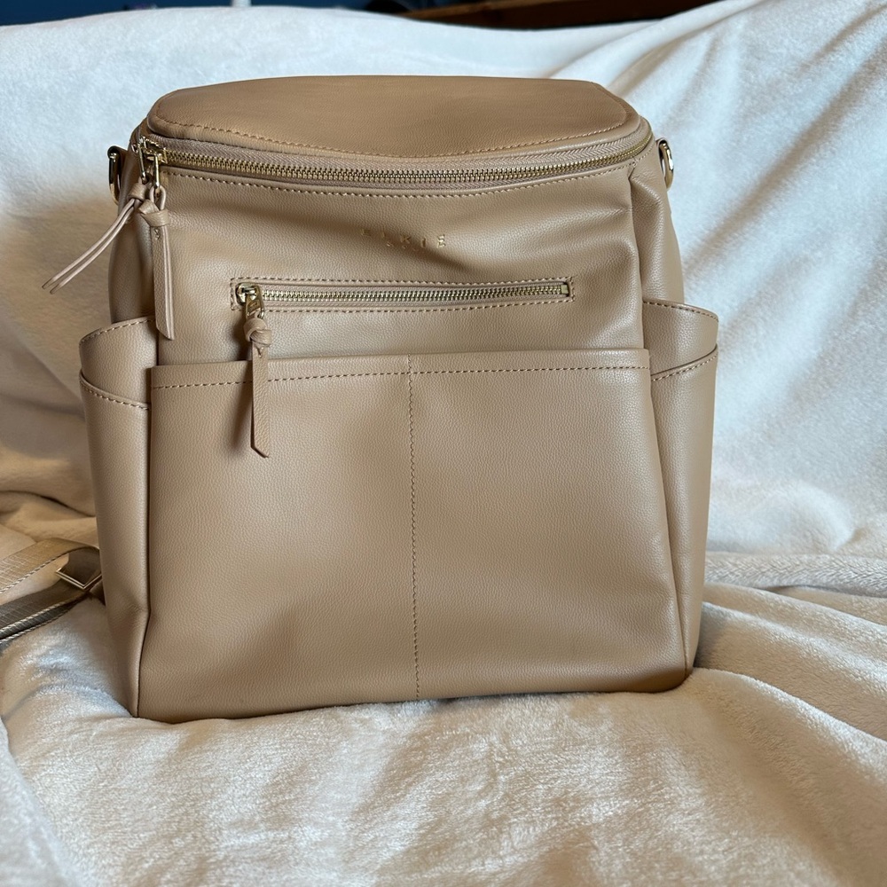 Elkie & Co Capri backpack in tan.